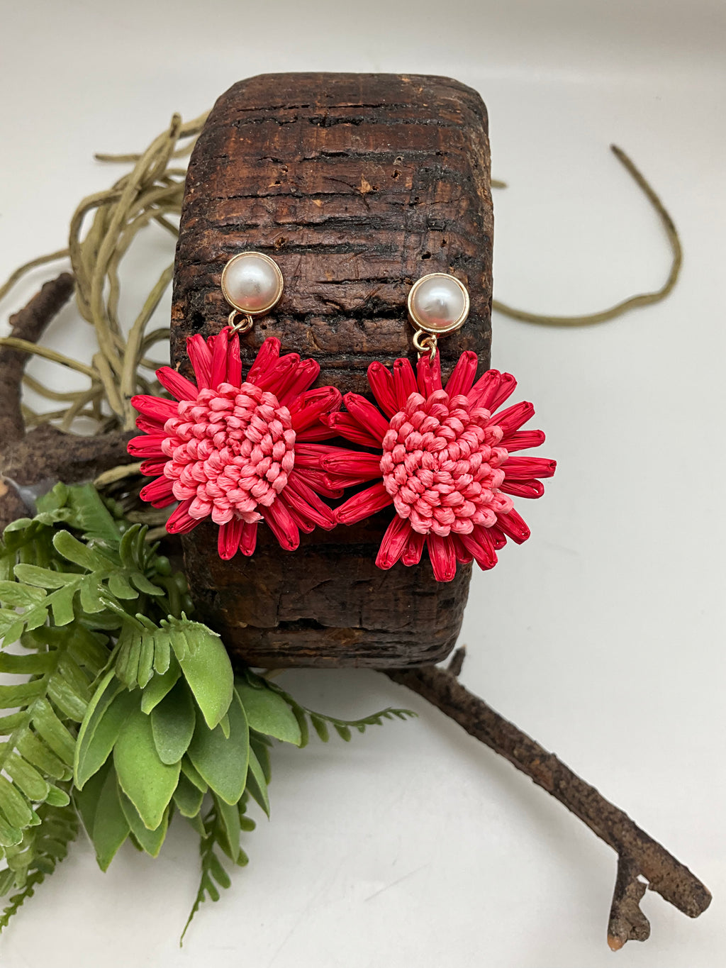 FLOWER EARRINGS WITH PEARL