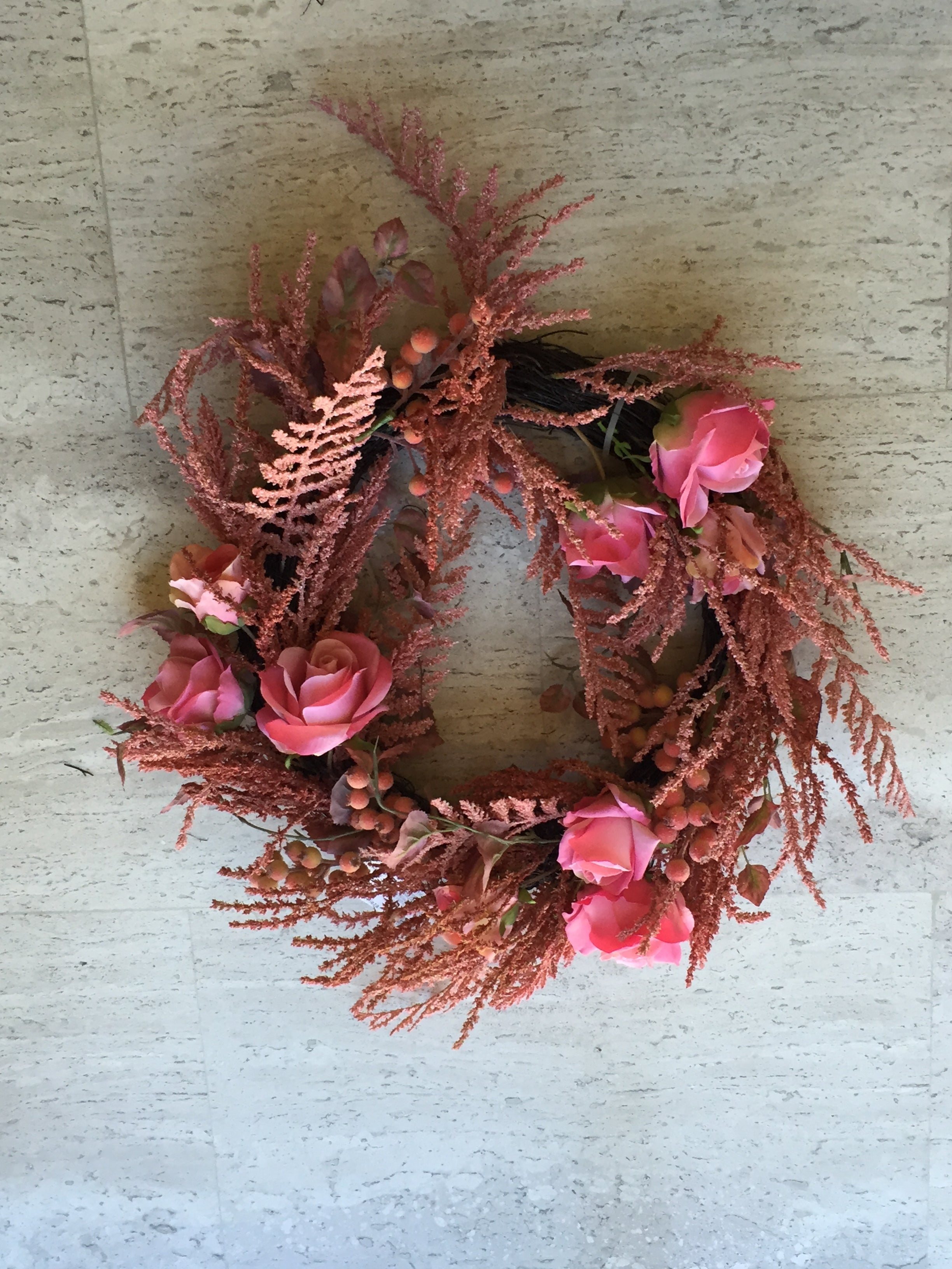 Pink wreaths and peach foliage DECO