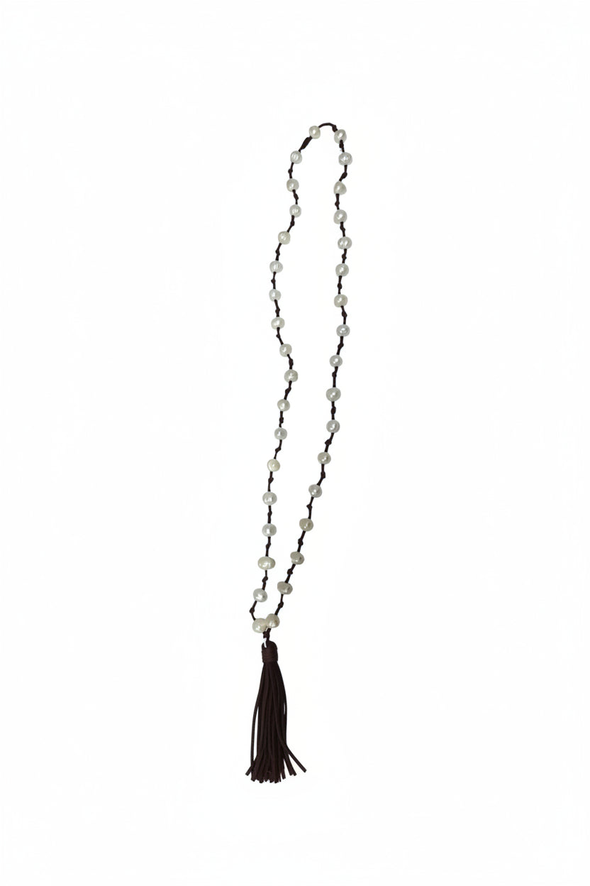 NECKLACE WITH PEARLS