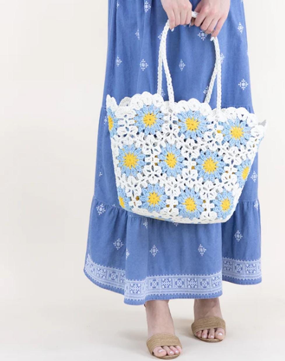 HAND KNITTED CROCHET DAISY TOTE  BAG