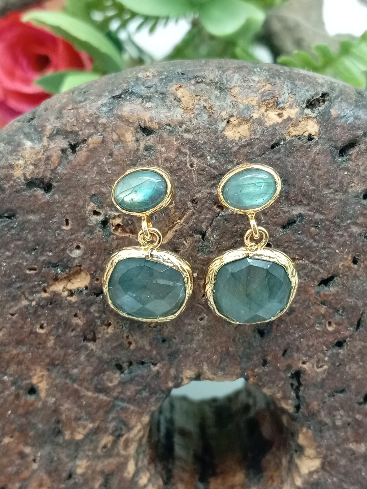 SECRET MINERAL EARRINGS