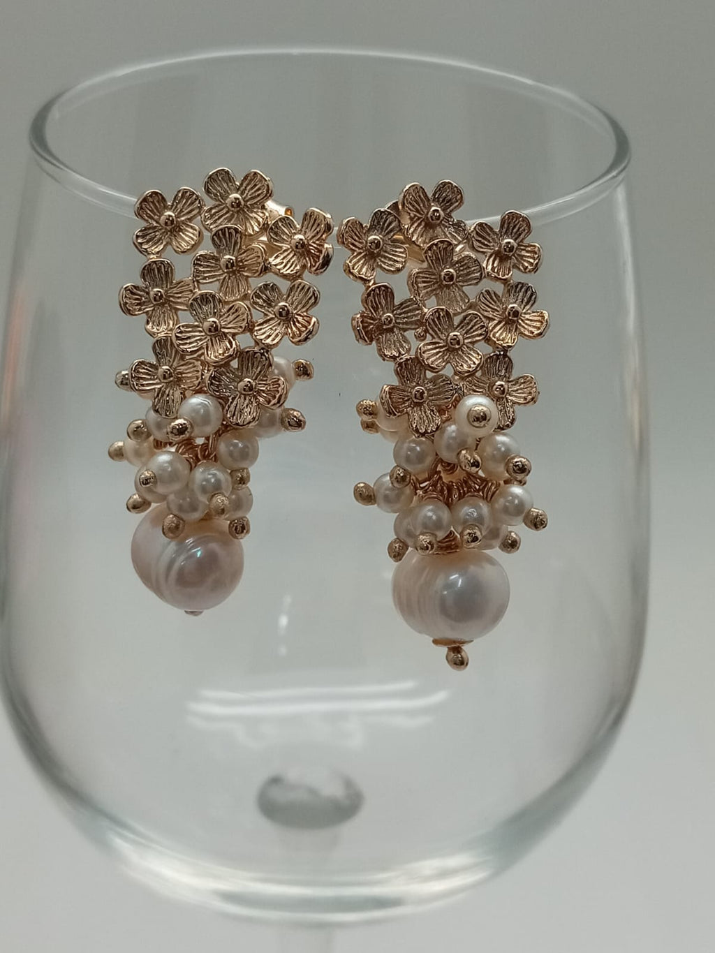 EARRING FLOWER AND PEARLS FEME