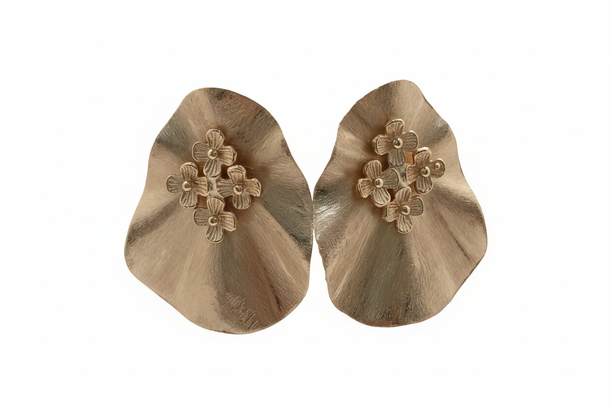 EARRING PETALO DORADO