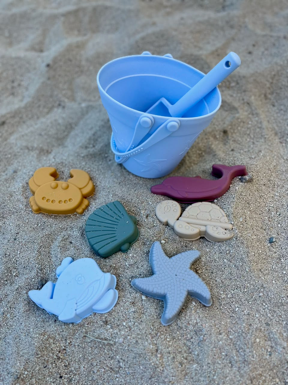 BEACH BUCKET